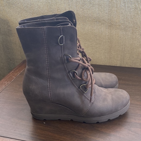 Platform Boots - Picture 4 of 6